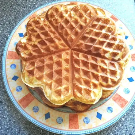 Zuckerfreie Waffeln mit Banane und Quark