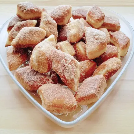 Leckere fluffige Fasnachtsküchle