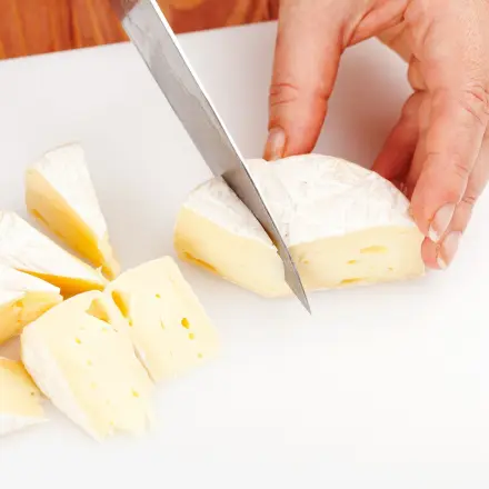 Camembert leichter schneiden