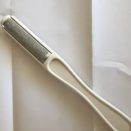 Pilling: Fussel an Wollkleidung schonend entfernen