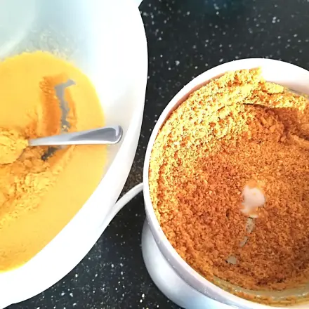 Zitronen- und Orangenpulver für Süßspeisen auf Vorrat herstellen