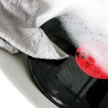 Alte Schallplatten reinigen
