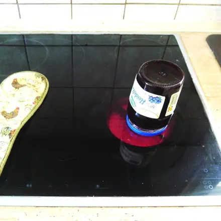 Deckel vom Glas ohne Beschädigung leicht öffnen