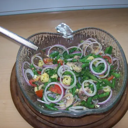 Mediterraner Bohnen-Sardinen-Salat