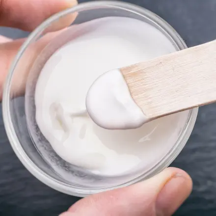 Fettspritzer an der Wand entfernen