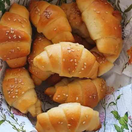 Croissants formen leicht gemacht (Eiffelturm-Trick)