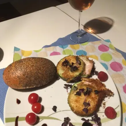 Zucchini-Sandwiches mit Schinken und Käse