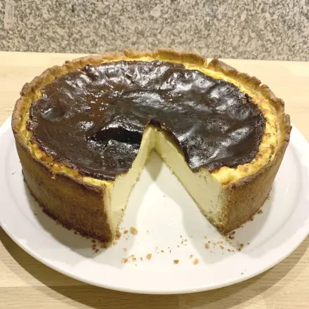 Käsekuchen - mit Boden und Rand