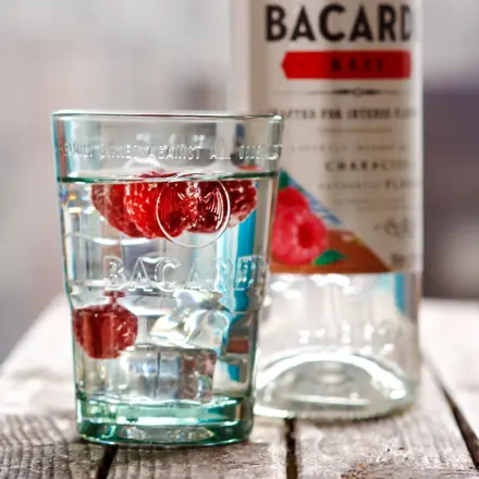 Leckere Cocktails/Limonaden mit Bacardi Razz