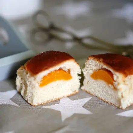 Süßer Hefeteig - für Rosinenbrötchen & andere leckere Sachen