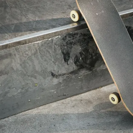 Skateboard als Umzugshelfer