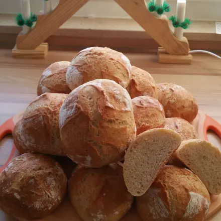 Weizenbrötchen mit Übernachtgare