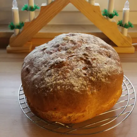Fluffig saftiges Kartoffelbrot auf dem Pizzablech backen