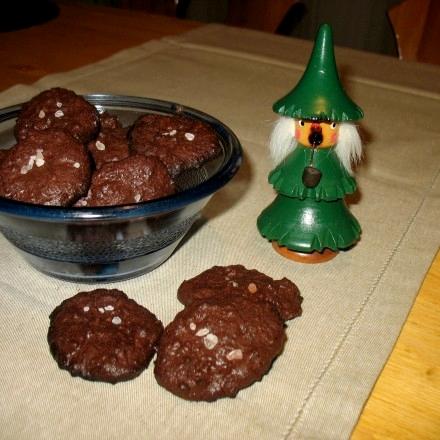 Schoko-Vollkorn-Cookies mit Grümmel