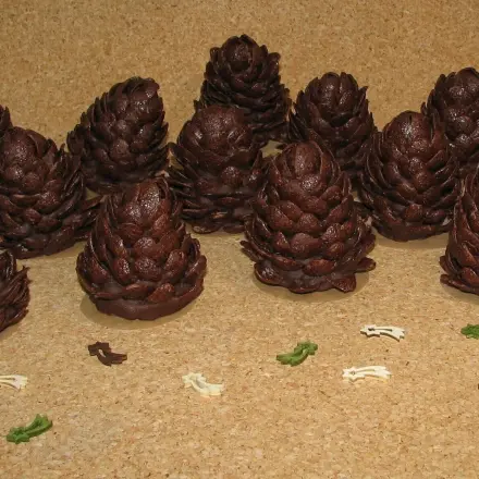 Tannenzapfen & Ostfriesentee mit Kluntjes und Wulkje