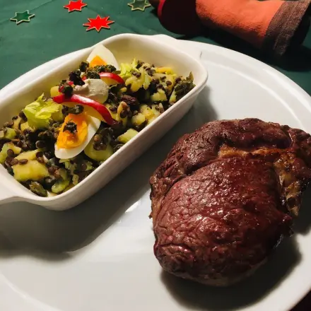 Entrecote aus dem Beefer und Spezialkartoffelsalat
