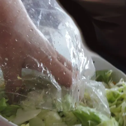 Praktische Hilfe für die Zubereitung von Salaten