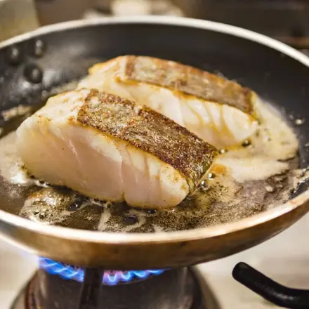 Fischfilets braten ohne unangenehmen Geruch