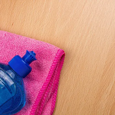 Desinfektionsmittel knapp, Professorin empfiehlt Spülmittel