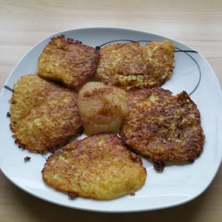 Teig für Kartoffelpuffer ruckzuck zubereiten