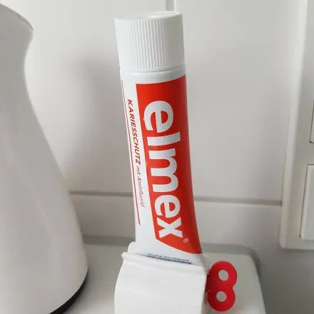 Tubenaufroller: Tube richtig ausdrücken