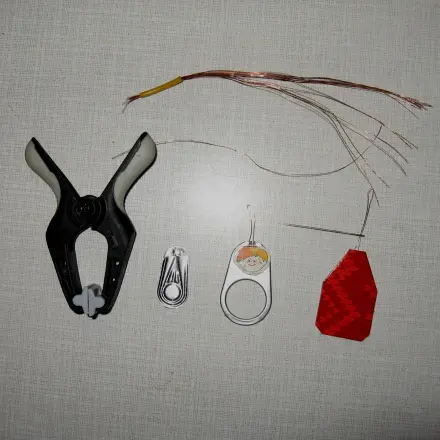 Einfädelhilfe für Nähnadeln herstellen