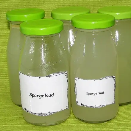Spargelsud - Gemüse mit Stumpf und Stiel nutzen