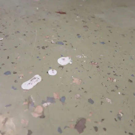 Wandfarben abwaschen, Türen abwaschen