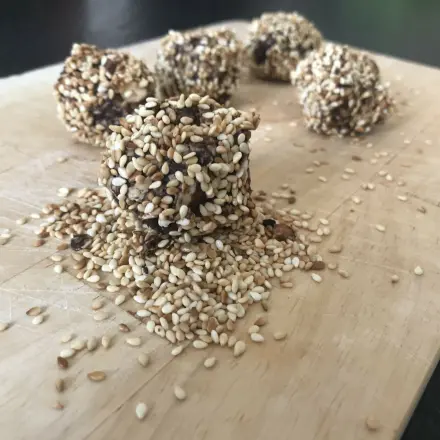 Energiebällchen ohne Zucker selber machen