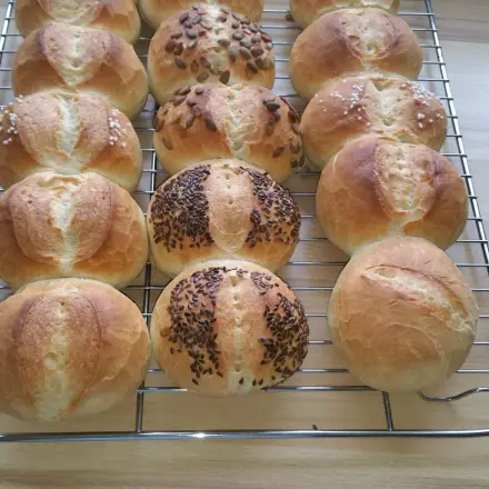 Knusprige Weizenbrötchen, auch für Anfänger einfach zu machen