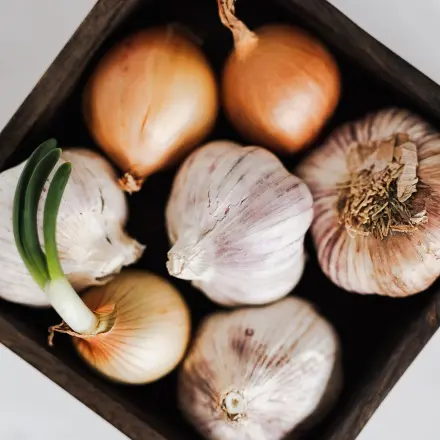 Knoblauch- oder Zwiebelgeruch an den Händen in Sekunden neutralisieren