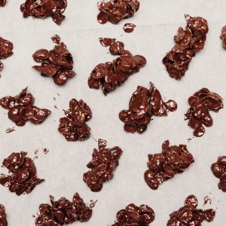 Schokoladige Knuspersnacks selbst gemacht