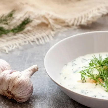Gurkensuppe mit Krabben - warm oder kalt genießen