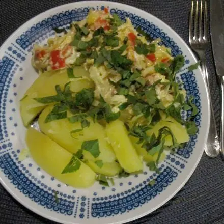 Spitzkohl-Paprika-Rahmgemüse mit Katenschinken