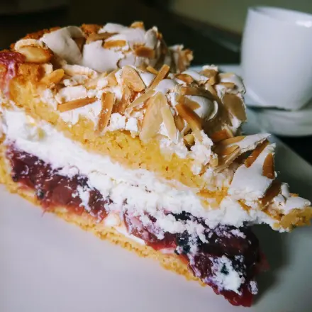 Himmelstorte mit Stachelbeeren