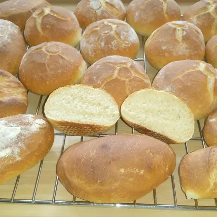 Knusprige Joghurtbrötchen