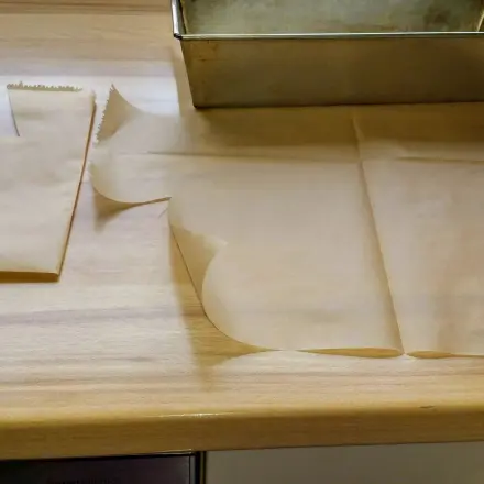 Backpapier einfach, schnell & passend für Backformen zuschneiden