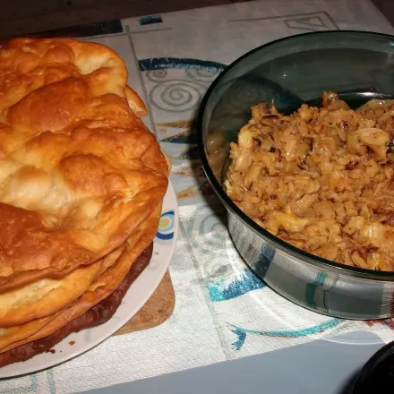 Pfannabäuscht mit Krautsalat