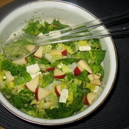 Schneller Romana-Salat mit Schafskäse