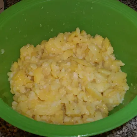 Schwäbischer Kartoffelsalat mit Brühe, Essig & Öl