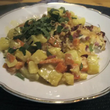 Karotten-Kohlrabi-Kartoffel-Auflauf