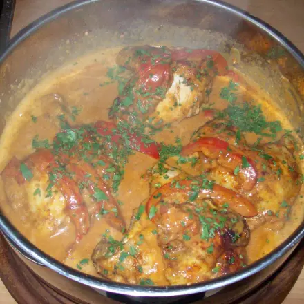 Geschmortes Paprika-Hähnchen