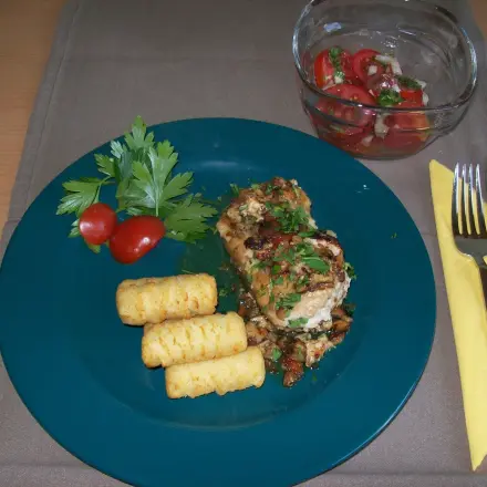 Gefülltes Schweinerückensteak mit Steinpilzen