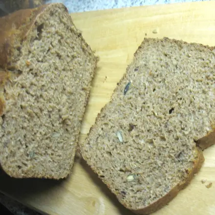 Rustikales Roggen-Weizen-Vollkornbrot