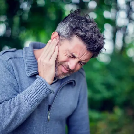 Tinnitus behandeln: 8 Übungen für Zuhause