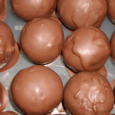 Eierlikör-Kokos-Schoko-Kugeln