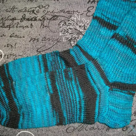 Stricksocken gegen Hornhaut an den Füßen