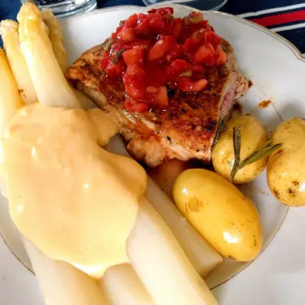 Schnitzel gefüllt mit Erdbeeren