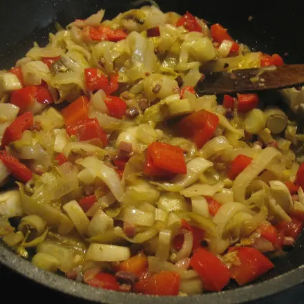 Chicorée-Paprika-Pfanne