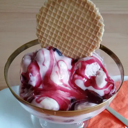 Mascarpone-Amarena-Kirsch-Eis